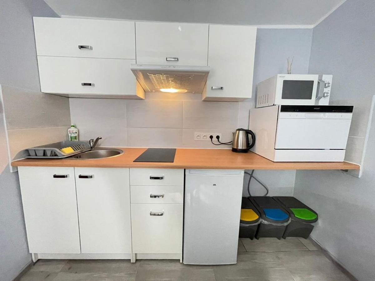 Nad Jeziorem W Puszczy Zielonka Holiday home Kaminsko